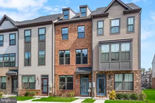 528 Levanna Ln, Glen Burnie, MD 21060 - Photo 2