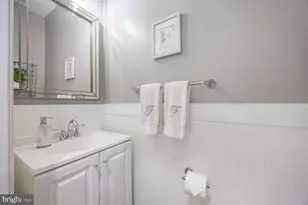 7649 Timbercross Ln, Glen Burnie, MD 21060 - Photo 12