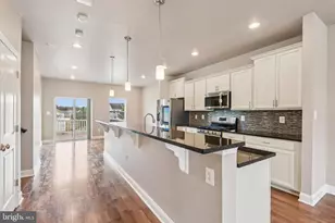 945 Thurston Ln, Glen Burnie, MD 21060 - Photo 14