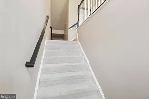 945 Thurston Ln, Glen Burnie, MD 21060 - Photo 6