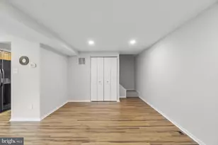 392 West Ct, Glen Burnie, MD 21061 - Photo 4