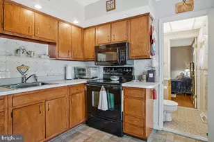 612 Fairmount Rd, Linthicum Heights, MD 21090 - Photo 12