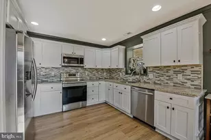 941 8th St, Pasadena, MD 21122 - Photo 10