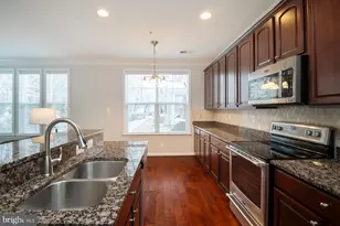 7917 Lupine Ct, Pasadena, MD 21122 - Photo 8