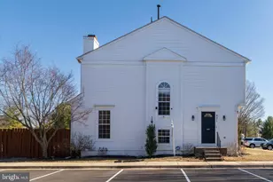 231 Kirbys Landing Ct, Odenton, MD 21113 - Photo 2