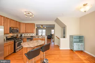 605 Warbler Walk, Glen Burnie, MD 21060 - Photo 2