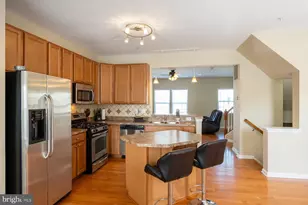605 Warbler Walk, Glen Burnie, MD 21060 - Photo 8