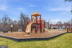 832 Patuxent Run Cir, Odenton, MD 21113 - Photo 34