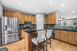 832 Patuxent Run Cir, Odenton, MD 21113 - Photo 6