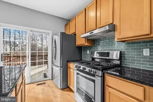 832 Patuxent Run Cir, Odenton, MD 21113 - Photo 8