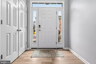 832 Patuxent Run Cir, Odenton, MD 21113 - Photo 2