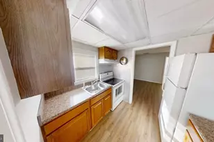 150 Dunlap Rd, Pasadena, MD 21122 - Photo 2