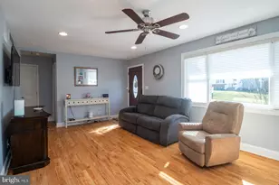 206 Cheddington Rd, Linthicum Heights, MD 21090 - Photo 6