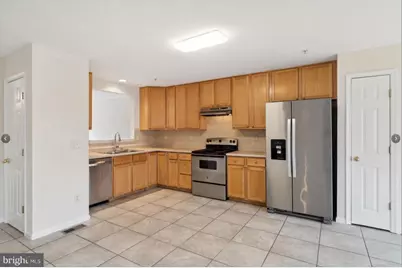 8105 Pennington Drive, Laurel, MD 20724 - Photo 4