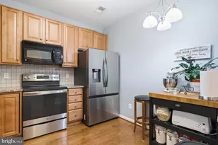 8609 Wintergreen Ct, Odenton, MD 21113 - Photo 10