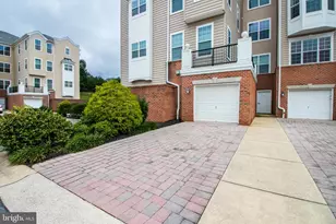 8621 Fluttering Leaf Tr, Odenton, MD 21113 - Photo 2