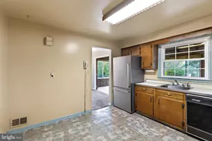 203 Sweetser Rd, Linthicum Heights, MD 21090 - Photo 12