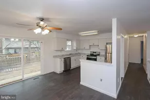 225 Pennsylvania Ave, Pasadena, MD 21122 - Photo 6