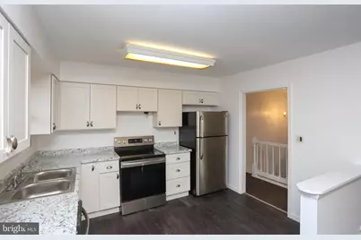 225 Pennsylvania Avenue, Pasadena, MD 21122 - Photo 4