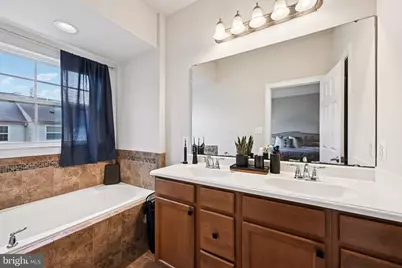 751 Cherry Bark Lane, Baltimore, MD 21225 - Photo 4