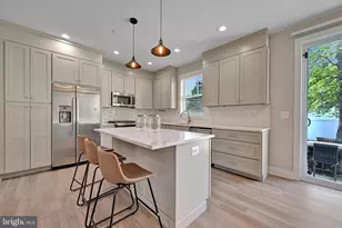 1205 Hawthorne St, Shady Side, MD 20764 - Photo 2