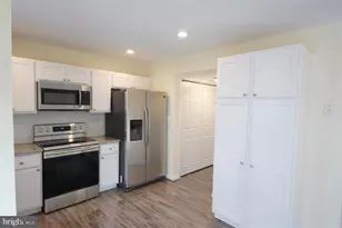 1656 Woodtree Ct E, Annapolis, MD 21409 - Photo 4