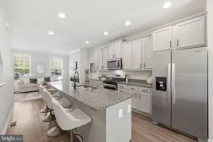 8219 Hollow Ct, Severn, MD 21144 - Photo 4