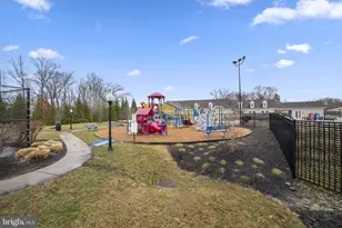 823 Croggan Cres, Glen Burnie, MD 21060 - Photo 40