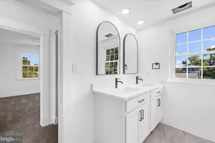 100 3rd Ave SE, Glen Burnie, MD 21061 - Photo 34