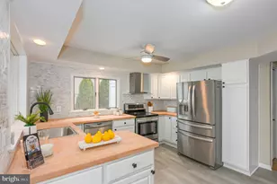 2142 Lake Dr, Pasadena, MD 21122 - Photo 8