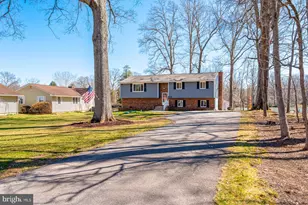 819 Elm Dr, West River, MD 20778 - Photo 2