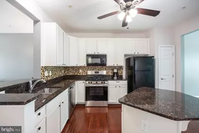 915 Hopkins Corner, Glen Burnie, MD 21060 - Photo 4