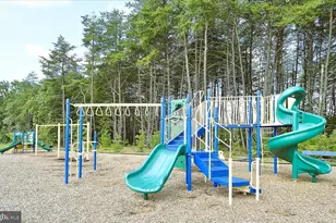 915 Hopkins Cor, Glen Burnie, MD 21060 - Photo 40