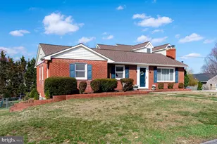 902 Hillcrest Rd, Hanover, MD 21076 - Photo 2