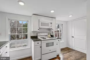 8 Fleet St, Annapolis, MD 21401 - Photo 18