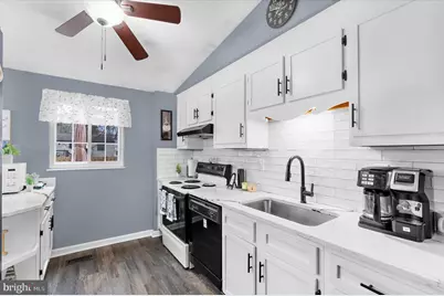 7903 Mansion House Xing Crossing, Pasadena, MD 21122 - Photo 8