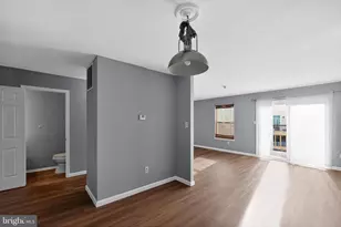 2435 Vineyard Ln, Crofton, MD 21114 - Photo 8