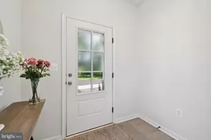 180 Jessica Ln, Glen Burnie, MD 21061 - Photo 4