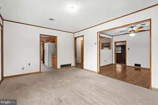 106 Disney Ave, Pasadena, MD 21122 - Photo 8