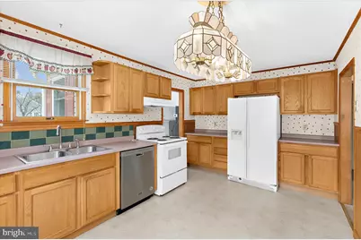 106 Disney Avenue, Pasadena, MD 21122 - Photo 32