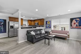 7662 Pine Haven Dr, Pasadena, MD 21122 - Photo 4