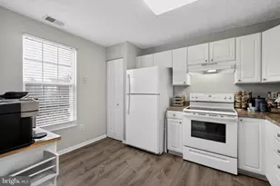 2456 Apple Blossom Ln, Odenton, MD 21113 - Photo 8