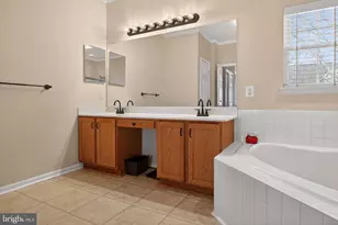 913 Briggsdale Ct, Gambrills, MD 21054 - Photo 30