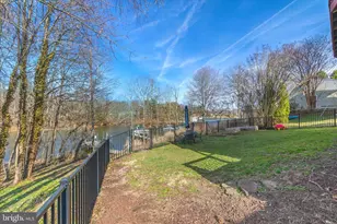 806 N Shore Dr, Glen Burnie, MD 21060 - Photo 64