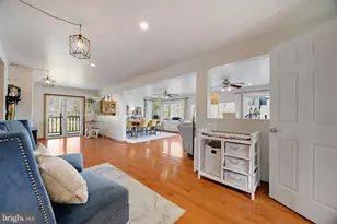 806 N Shore Dr, Glen Burnie, MD 21060 - Photo 12