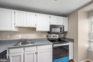 144 Forests Edge Pl, Laurel, MD 20724 - Photo 2