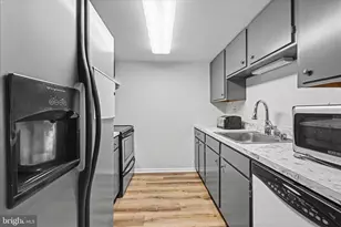 678 Newbridge Ct, Arnold, MD 21012 - Photo 10