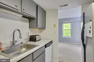 678 Newbridge Ct, Arnold, MD 21012 - Photo 8