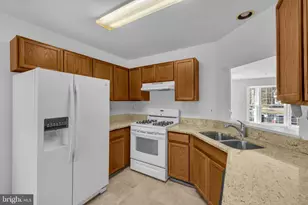 220 Arcadia Shores Cir, Odenton, MD 21113 - Photo 14