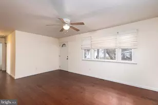 8306 Aletta Pl, Severn, MD 21144 - Photo 4